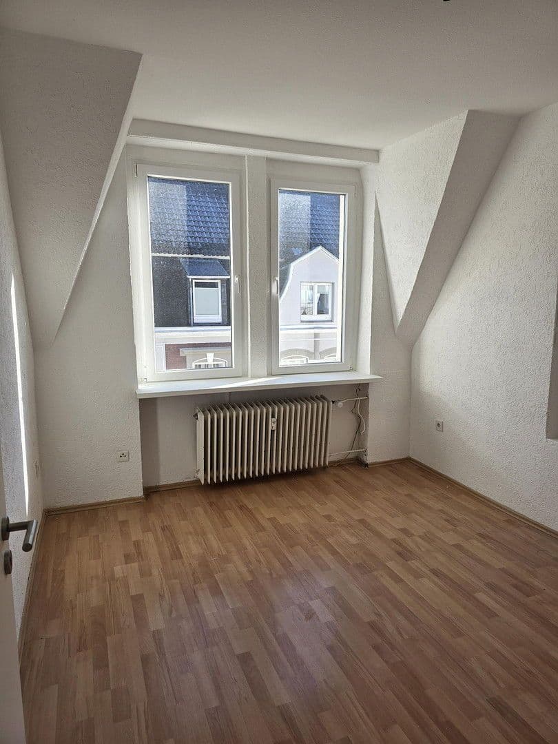 Pronájem bytu 4+1 75 m², Wiescherstraße 9, Wuppertal, Severní Porýní-Vestfálsko Pronájem bytu 4+1 75 m², Wiescherstraße 9, Wuppertal, Severní Porýní-Vestfálsko