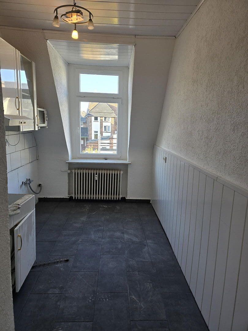 Pronájem bytu 4+1 75 m², Wiescherstraße 9, Wuppertal, Severní Porýní-Vestfálsko Pronájem bytu 4+1 75 m², Wiescherstraße 9, Wuppertal, Severní Porýní-Vestfálsko