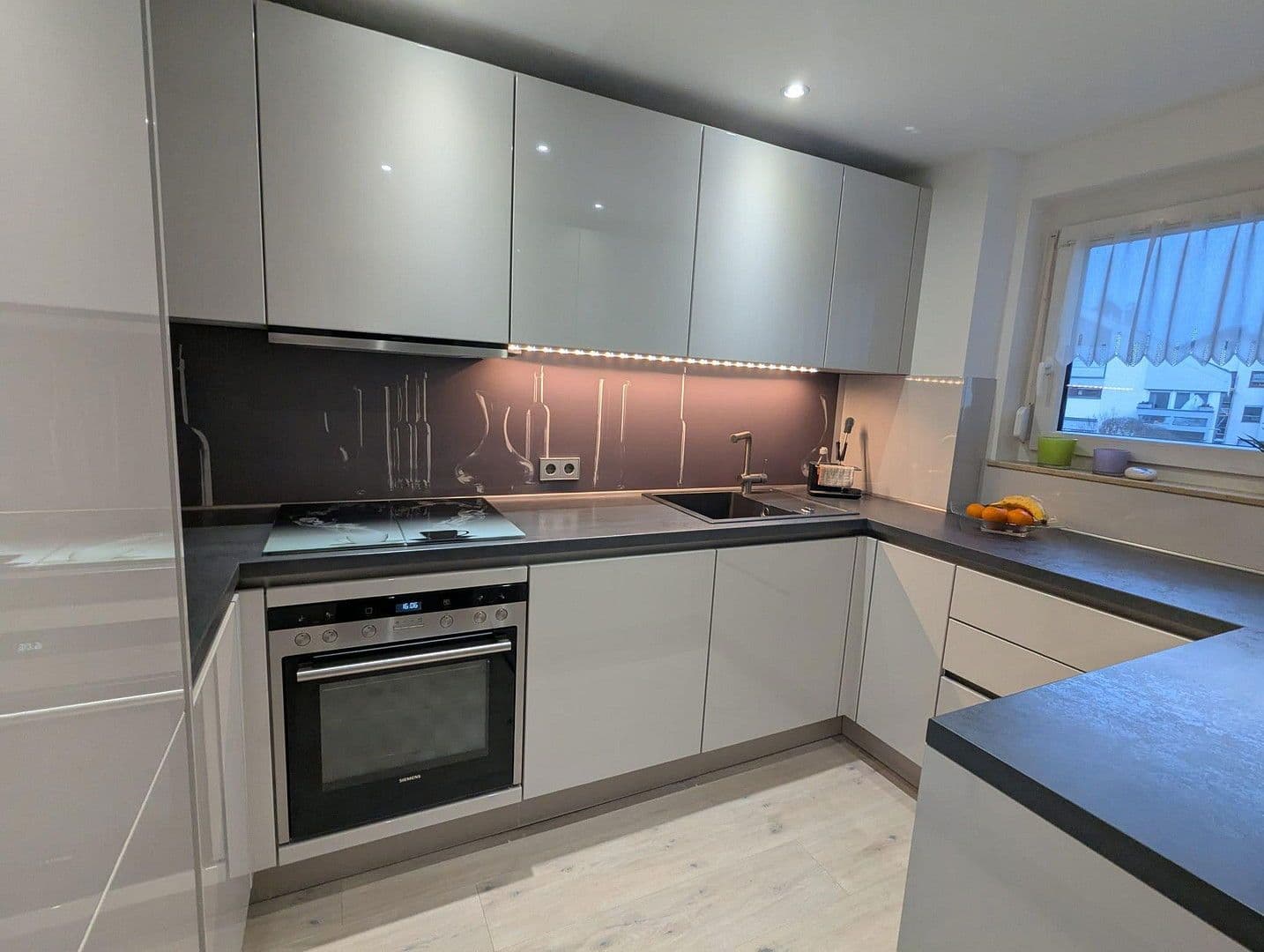 Prodej bytu 4+kk 93 m², Filderstadt, Bádensko-Württembersko Prodej bytu 4+kk 93 m², Filderstadt, Bádensko-Württembersko