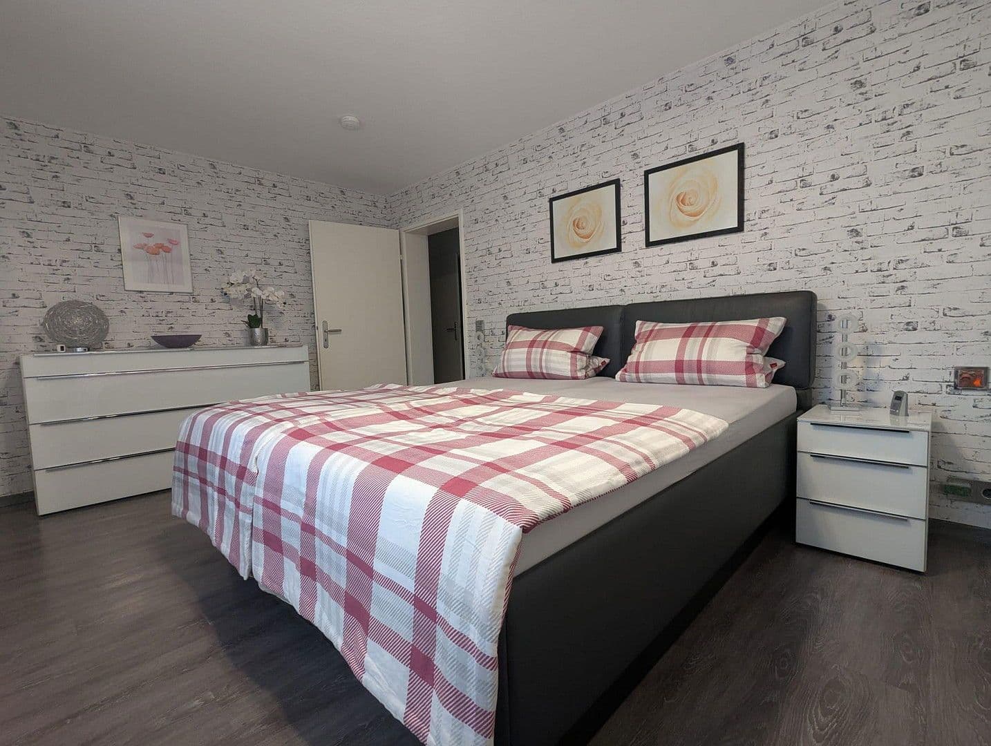 Prodej bytu 4+kk 93 m², Filderstadt, Bádensko-Württembersko Prodej bytu 4+kk 93 m², Filderstadt, Bádensko-Württembersko