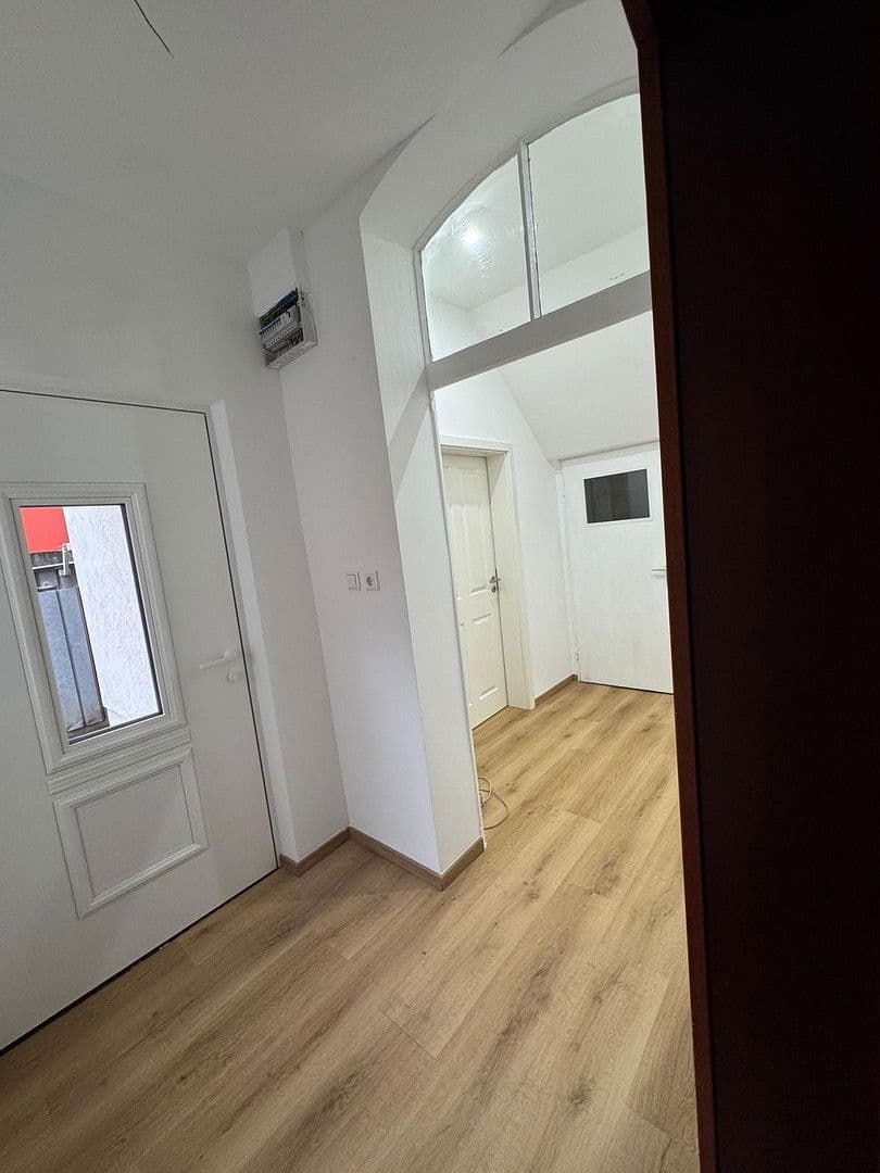 Pronájem bytu 5+1 126 m², Schützenstrasse 8A, Sarstedt, Dolní Sasko Pronájem bytu 5+1 126 m², Schützenstrasse 8A, Sarstedt, Dolní Sasko