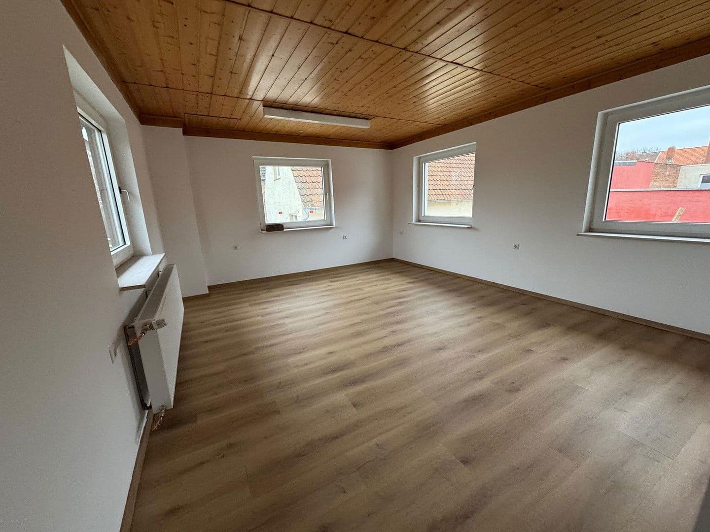 Pronájem bytu 5+1 126 m², Schützenstrasse 8A, Sarstedt, Dolní Sasko Pronájem bytu 5+1 126 m², Schützenstrasse 8A, Sarstedt, Dolní Sasko