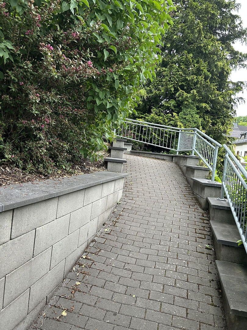 Prodej domu 94 m², pozemek 699 m², Bindweider Straße 13, Steinebach/Sieg, Porýní-Falc Prodej domu 94 m², pozemek 699 m², Bindweider Straße 13, Steinebach/Sieg, Porýní-Falc