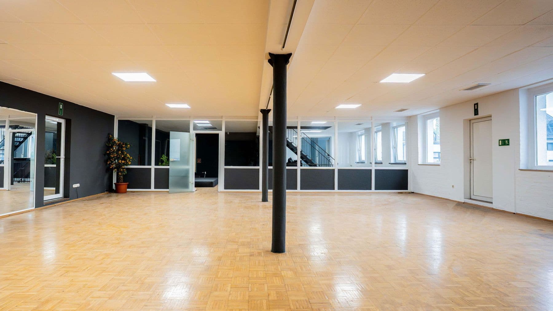 Pronájem kanceláře 640 m², Homberger Straße 78, Moers, Severní Porýní-Vestfálsko Pronájem kanceláře 640 m², Homberger Straße 78, Moers, Severní Porýní-Vestfálsko