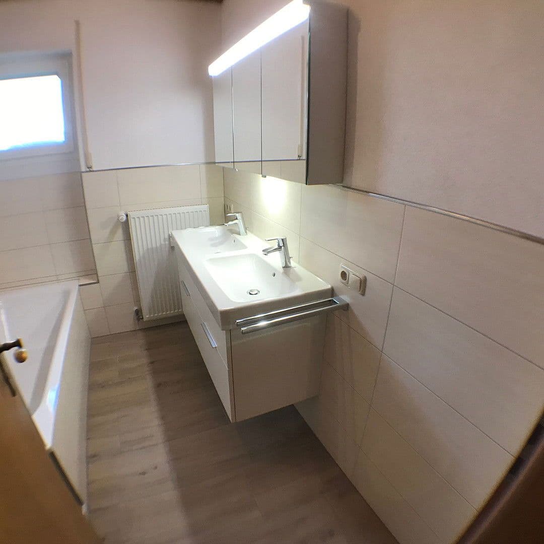 Pronájem bytu 3+1 112 m², Pitzenbüsch, Kradenbach, Porýní-Falc Pronájem bytu 3+1 112 m², Pitzenbüsch, Kradenbach, Porýní-Falc