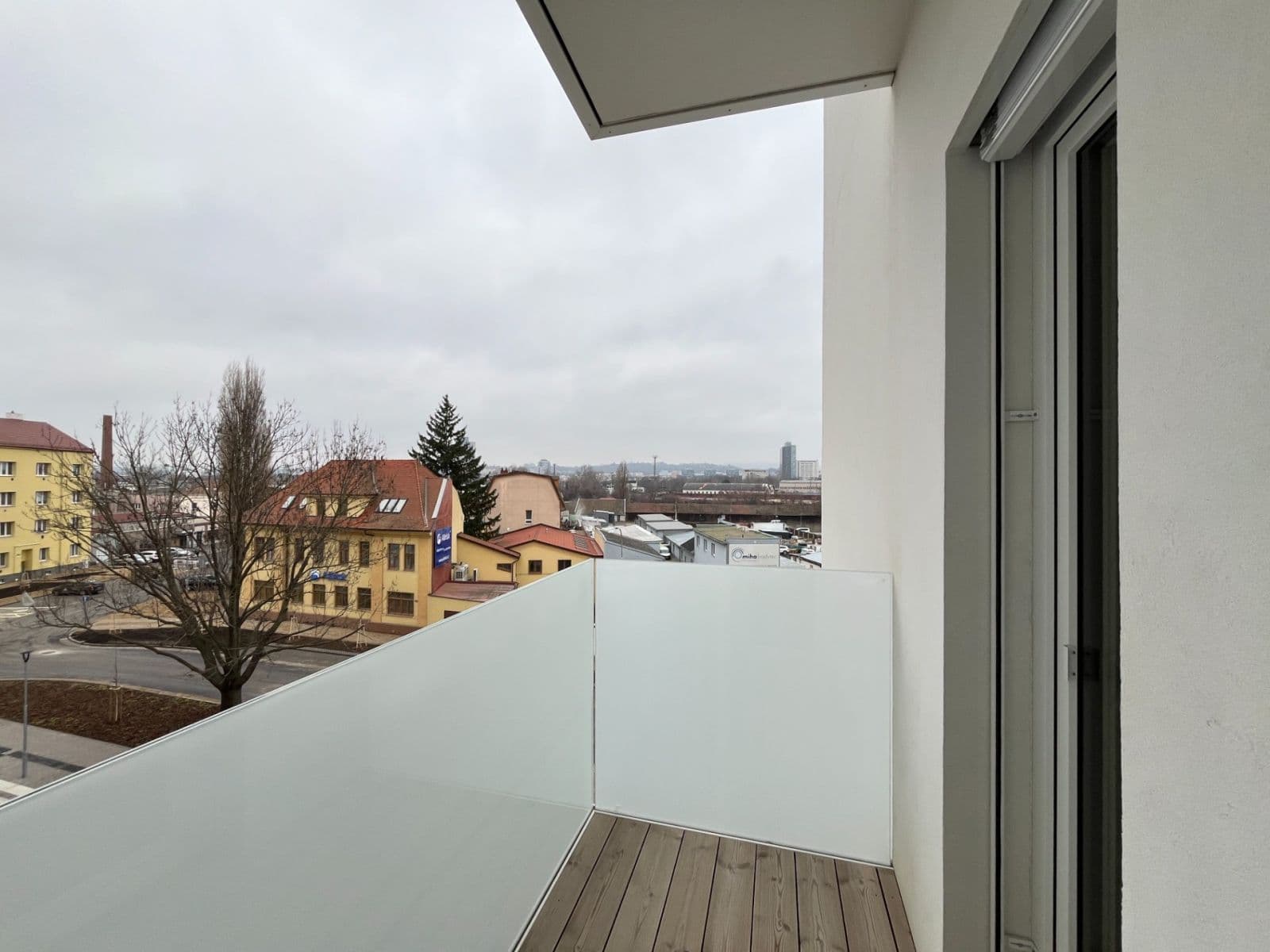 Pronájem bytu 3+kk 63 m², Komárovská, Brno, Jihomoravský kraj Pronájem bytu 3+kk 63 m², Komárovská, Brno, Jihomoravský kraj