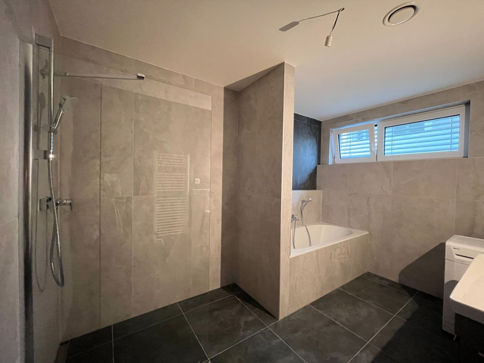 Pronájem bytu 3+kk 63 m², Komárovská, Brno, Jihomoravský kraj Pronájem bytu 3+kk 63 m², Komárovská, Brno, Jihomoravský kraj