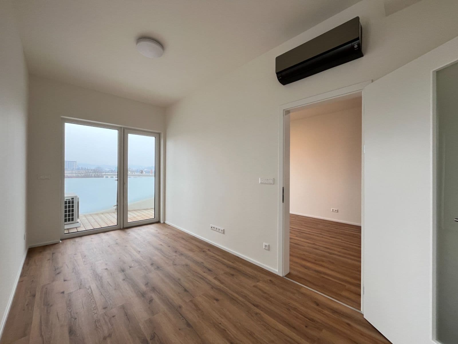 Pronájem bytu 3+kk 63 m², Komárovská, Brno, Jihomoravský kraj Pronájem bytu 3+kk 63 m², Komárovská, Brno, Jihomoravský kraj