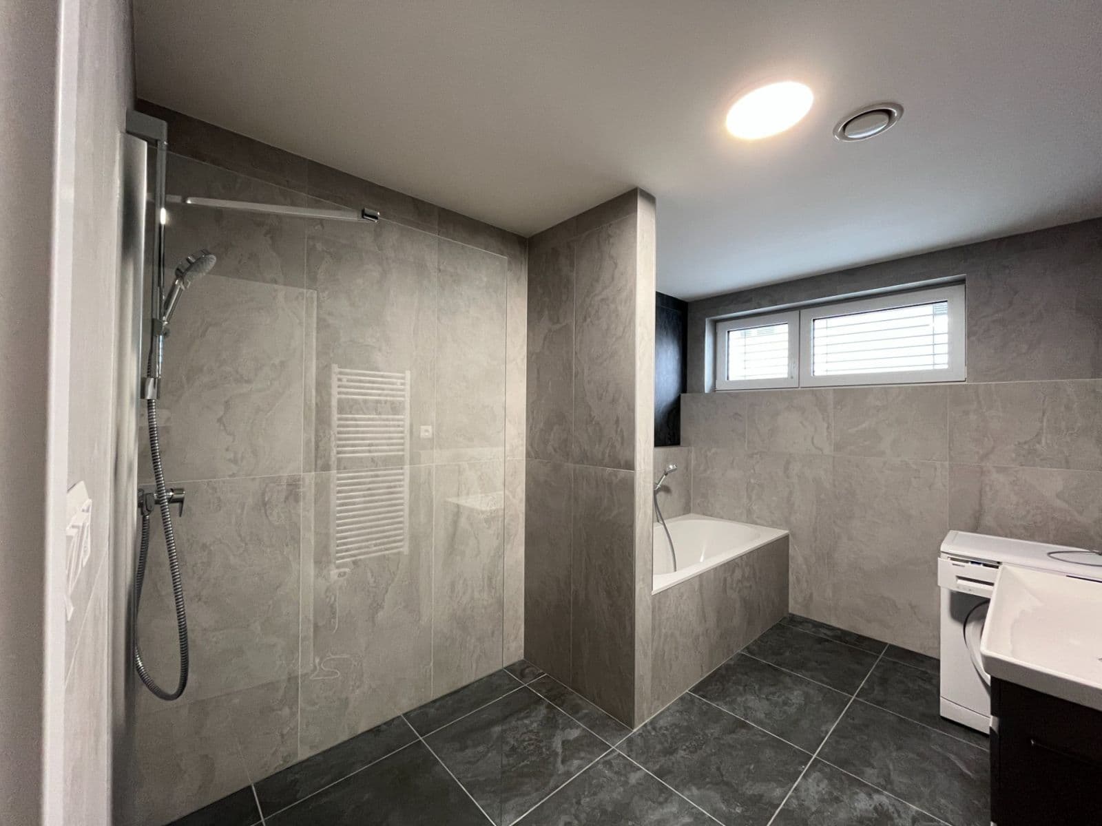 Pronájem bytu 3+kk 63 m², Komárovská, Brno, Jihomoravský kraj Pronájem bytu 3+kk 63 m², Komárovská, Brno, Jihomoravský kraj