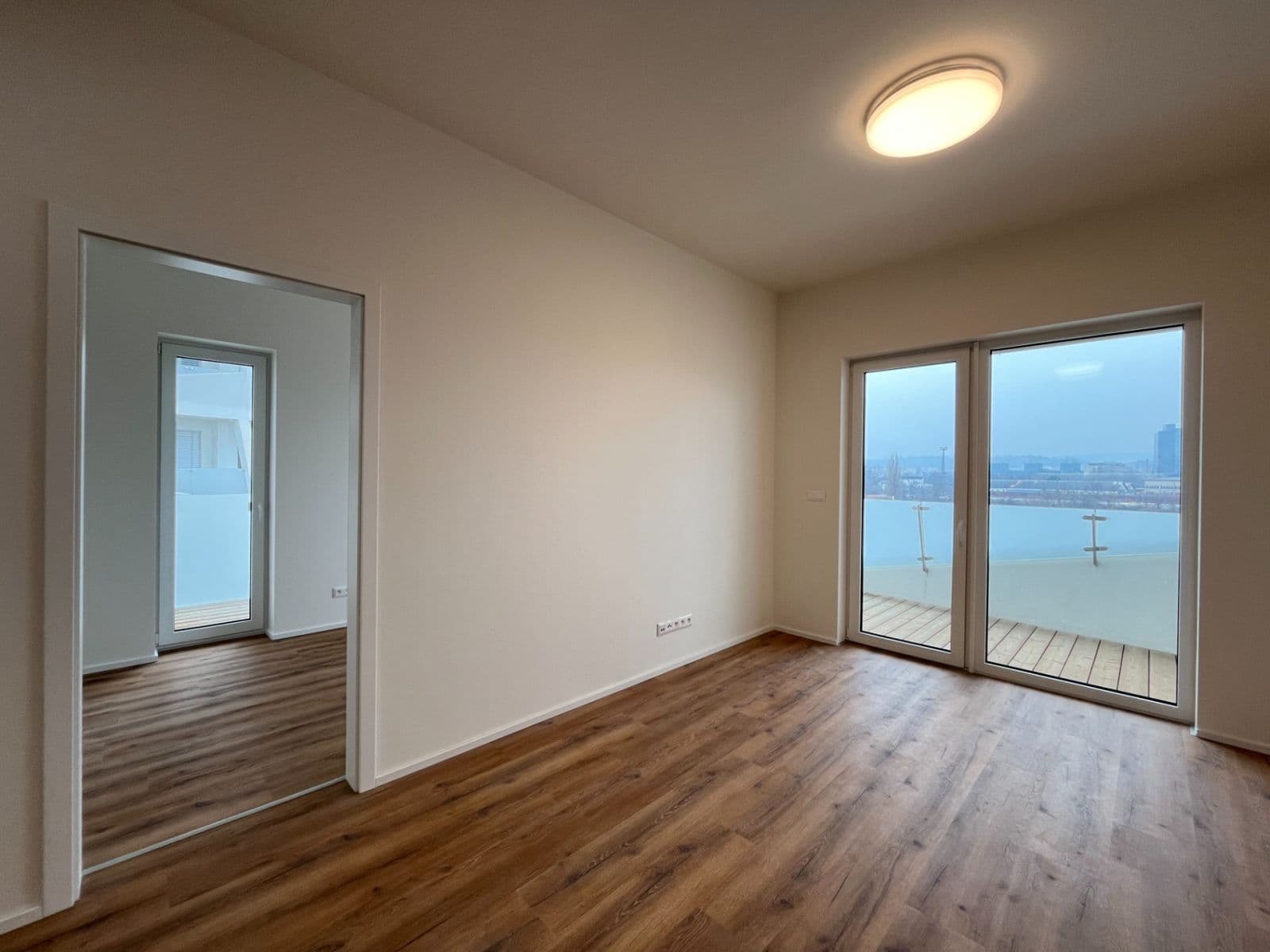 Pronájem bytu 3+kk 63 m², Komárovská, Brno, Jihomoravský kraj Pronájem bytu 3+kk 63 m², Komárovská, Brno, Jihomoravský kraj