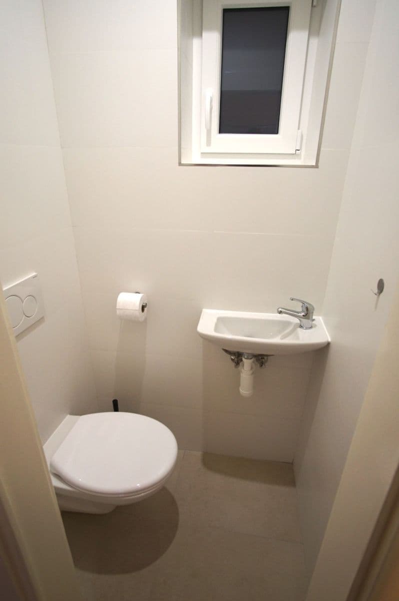 Pronájem bytu 3+1 58 m², Biskupcova, Praha, Praha Pronájem bytu 3+1 58 m², Biskupcova, Praha, Praha