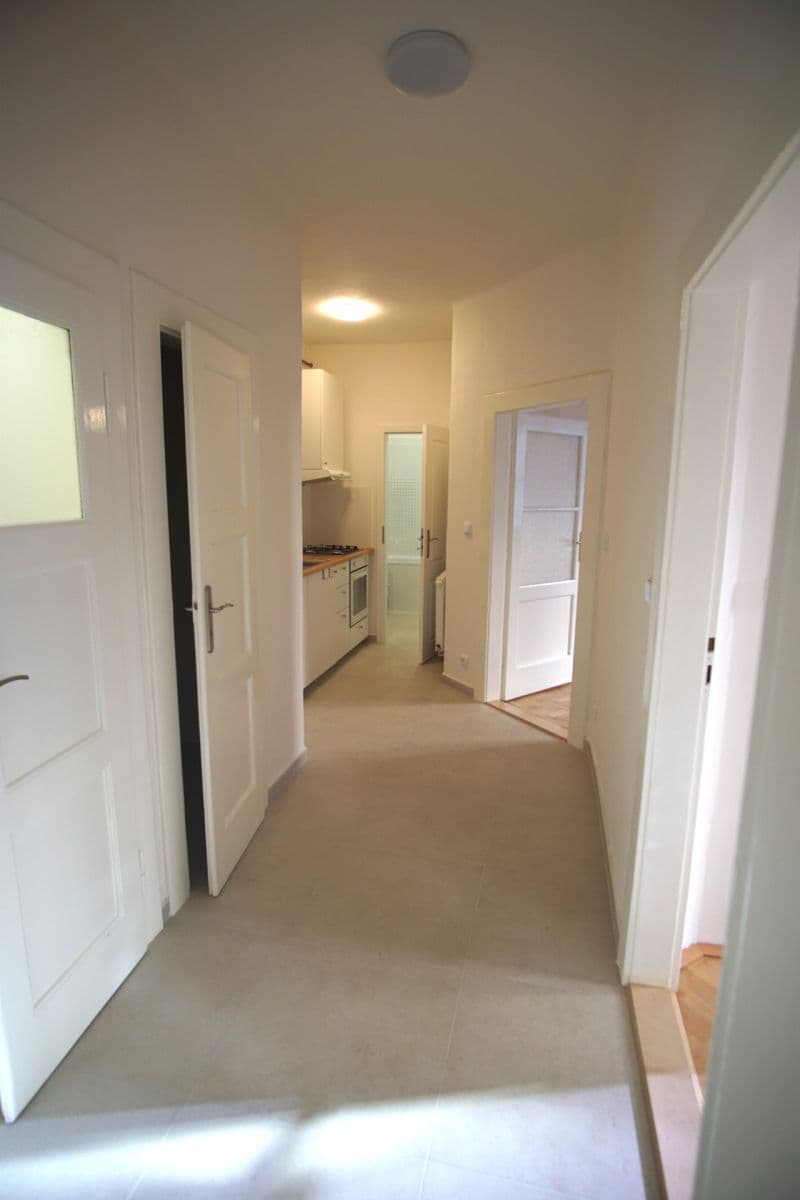 Pronájem bytu 3+1 58 m², Biskupcova, Praha, Praha Pronájem bytu 3+1 58 m², Biskupcova, Praha, Praha