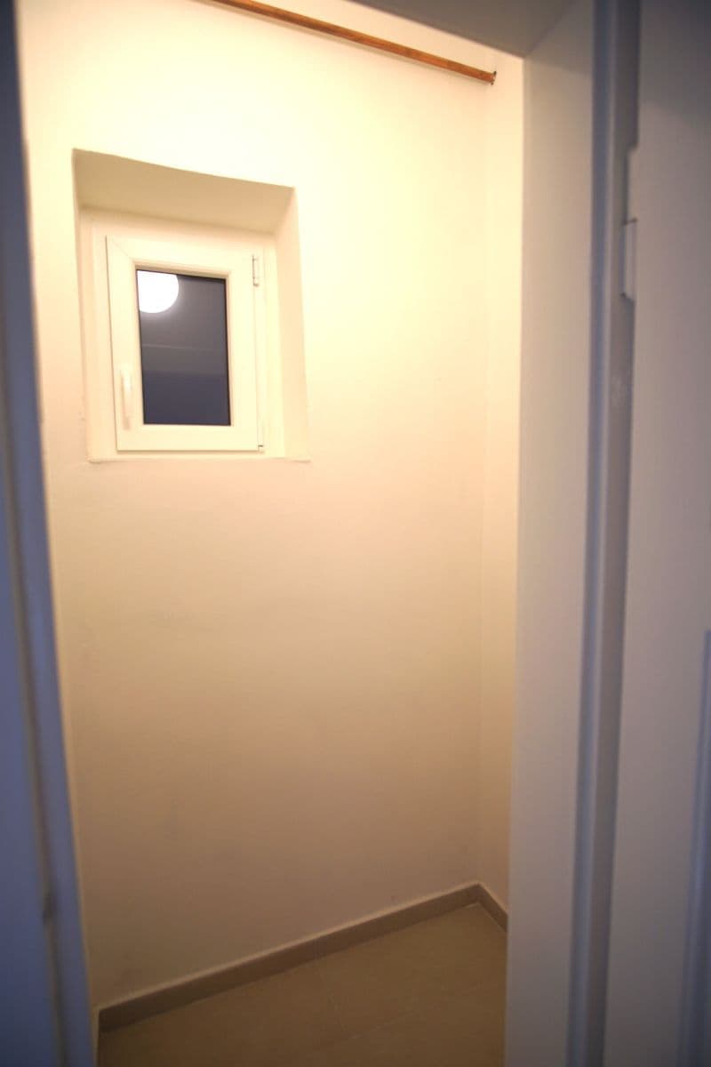 Pronájem bytu 3+1 58 m², Biskupcova, Praha, Praha Pronájem bytu 3+1 58 m², Biskupcova, Praha, Praha