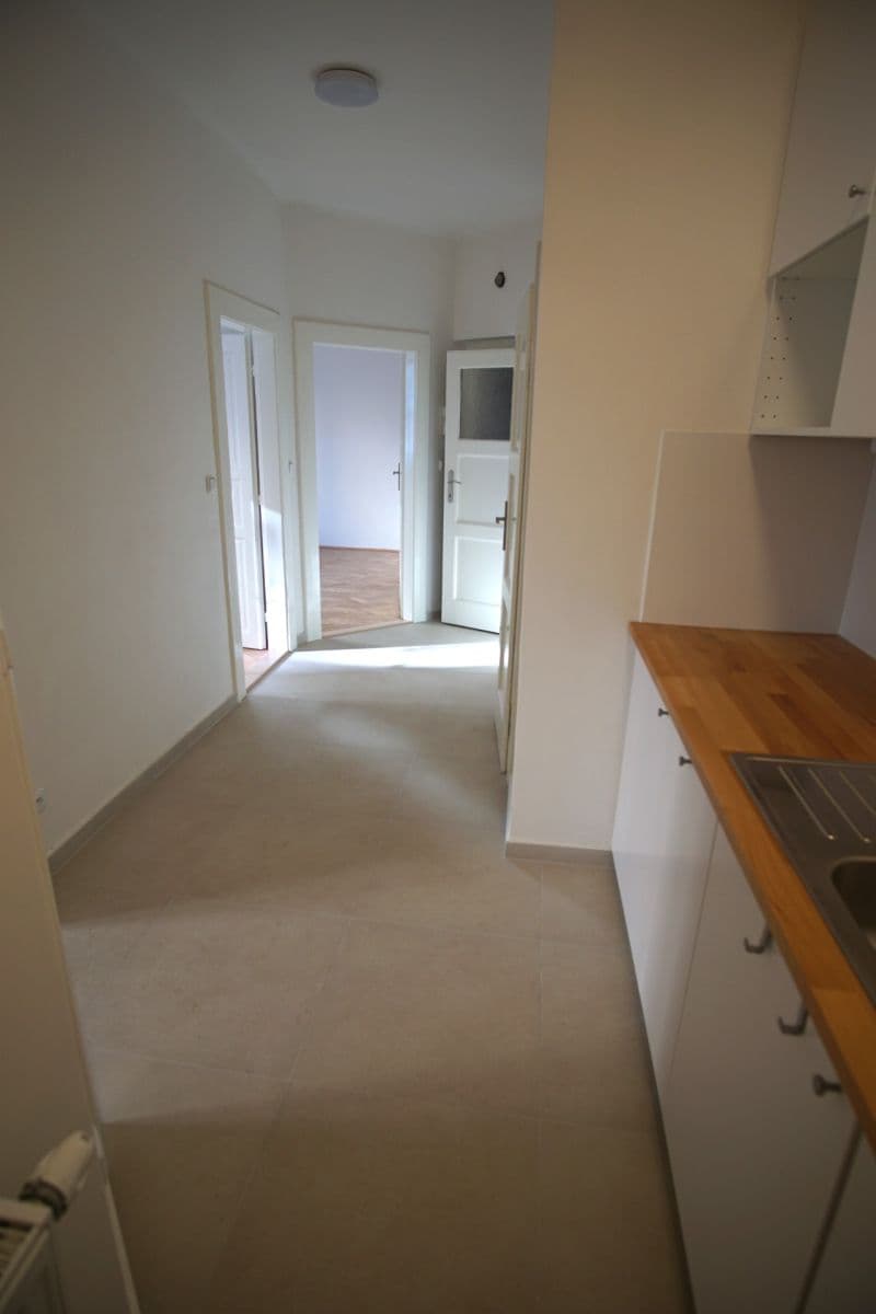 Pronájem bytu 3+1 58 m², Biskupcova, Praha, Praha Pronájem bytu 3+1 58 m², Biskupcova, Praha, Praha