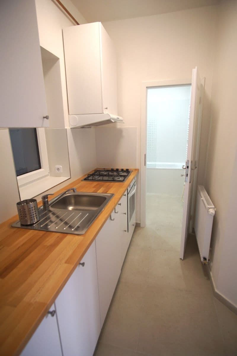 Pronájem bytu 3+1 58 m², Biskupcova, Praha, Praha Pronájem bytu 3+1 58 m², Biskupcova, Praha, Praha