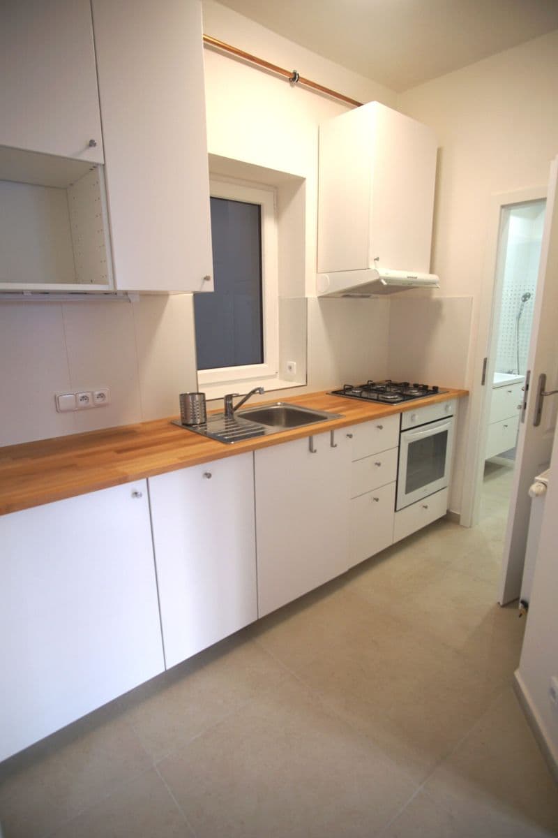 Pronájem bytu 3+1 58 m², Biskupcova, Praha, Praha Pronájem bytu 3+1 58 m², Biskupcova, Praha, Praha