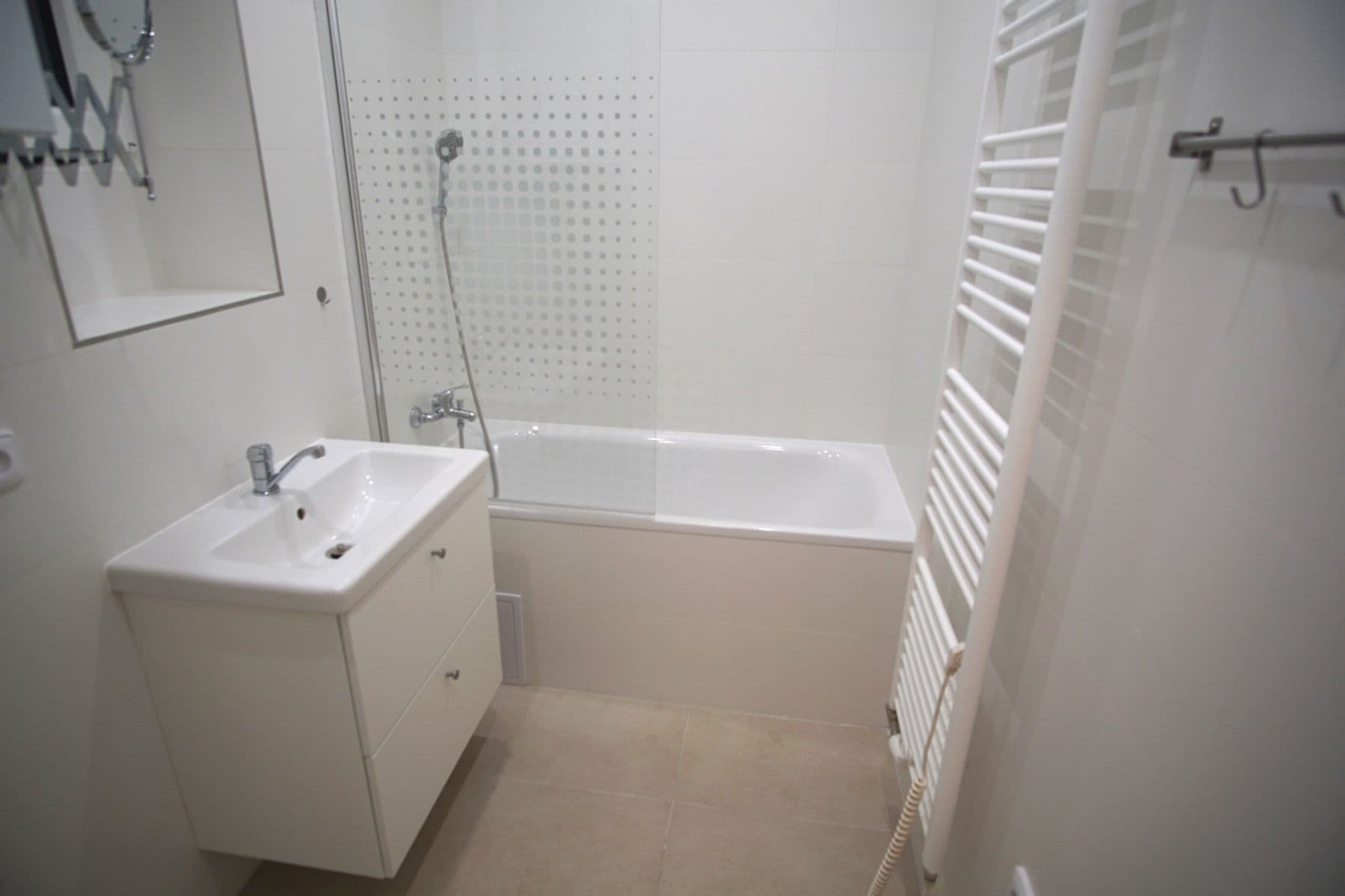 Pronájem bytu 3+1 58 m², Biskupcova, Praha, Praha Pronájem bytu 3+1 58 m², Biskupcova, Praha, Praha