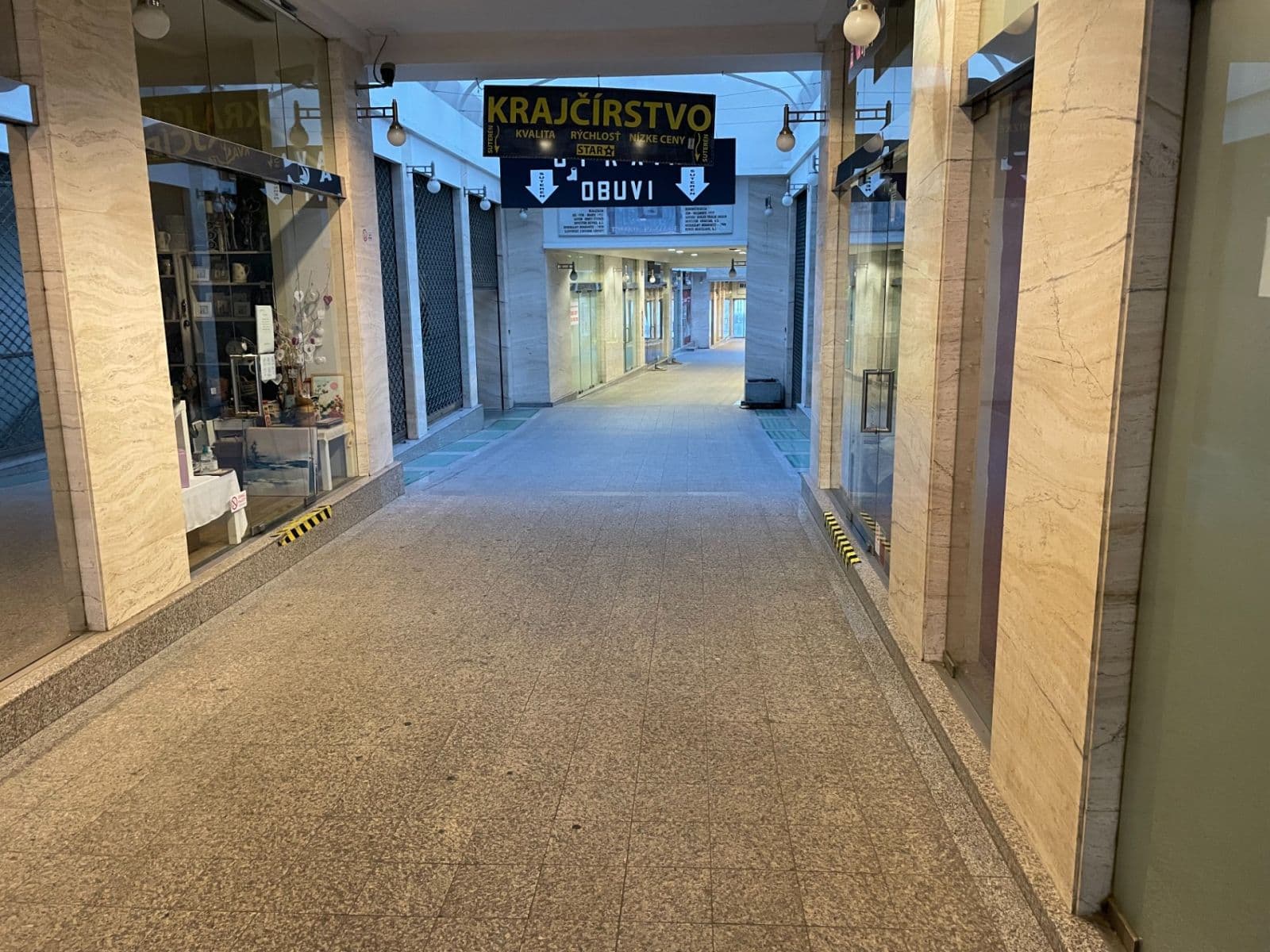 Prodej bytu Garsoniéra 40 m², Obchodná, Bratislava - mestská časť Staré Mesto, Bratislavský kraj Prodej bytu Garsoniéra 40 m², Obchodná, Bratislava - mestská časť Staré Mesto, Bratislavský kraj