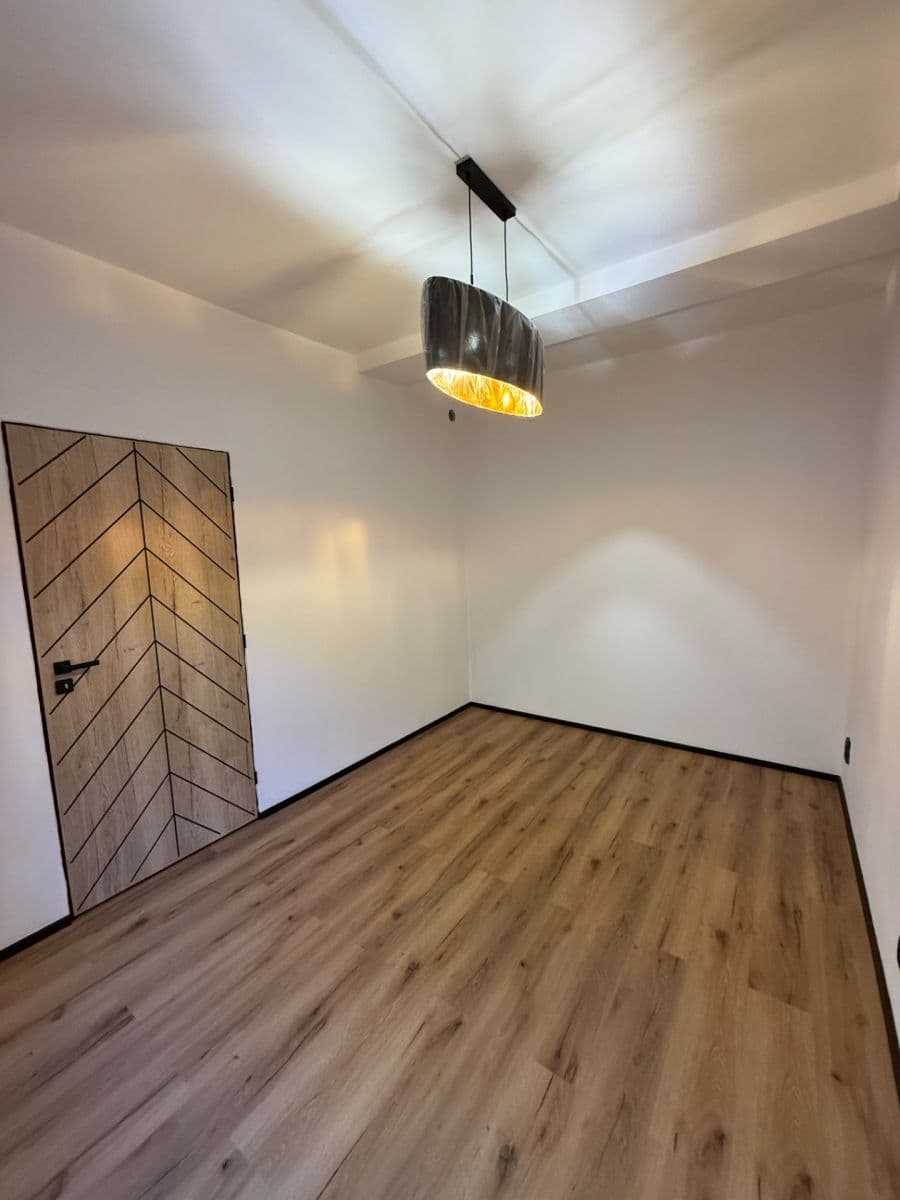 Pronájem bytu 1+1 30 m², Podhorská, Jablonec nad Nisou, Liberecký kraj Pronájem bytu 1+1 30 m², Podhorská, Jablonec nad Nisou, Liberecký kraj