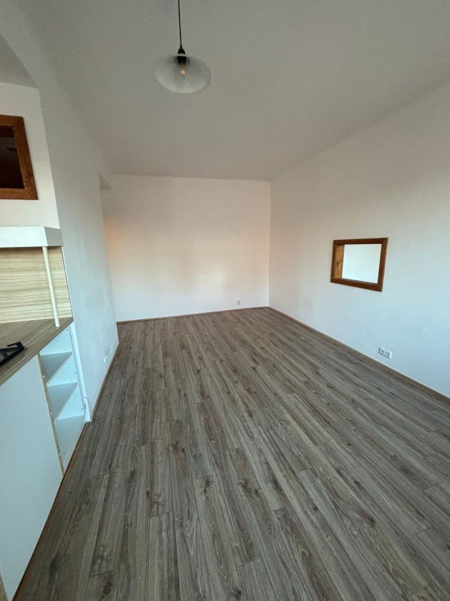 Pronájem bytu 2+kk 50 m², K. H. Máchy, Příbram, Středočeský kraj Pronájem bytu 2+kk 50 m², K. H. Máchy, Příbram, Středočeský kraj