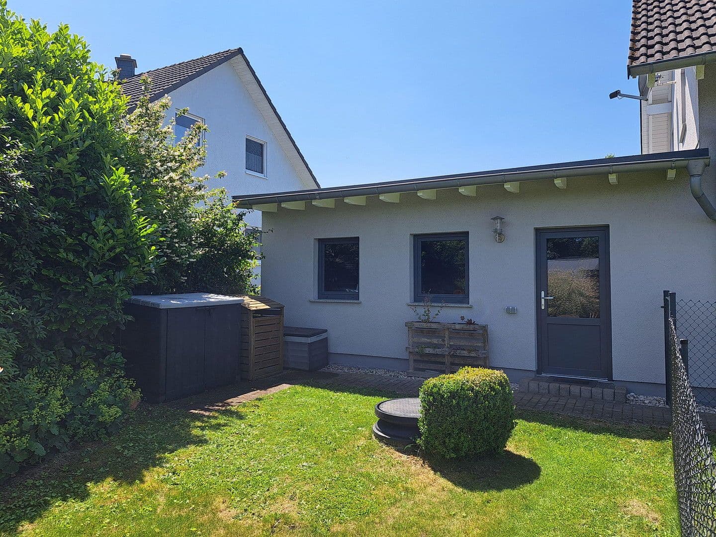 Prodej domu 126 m², pozemek 726 m², Keltenweg 2, Osburg, Porýní-Falc Prodej domu 126 m², pozemek 726 m², Keltenweg 2, Osburg, Porýní-Falc