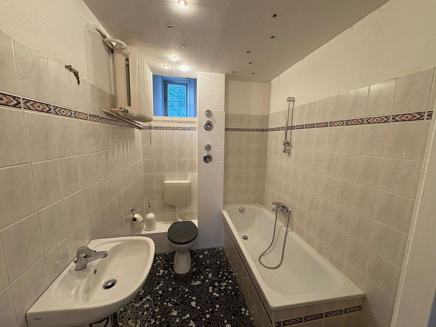 Pronájem bytu 3+1 85 m², Duisburgerstr. 15, Berlin, Berlín Pronájem bytu 3+1 85 m², Duisburgerstr. 15, Berlin, Berlín