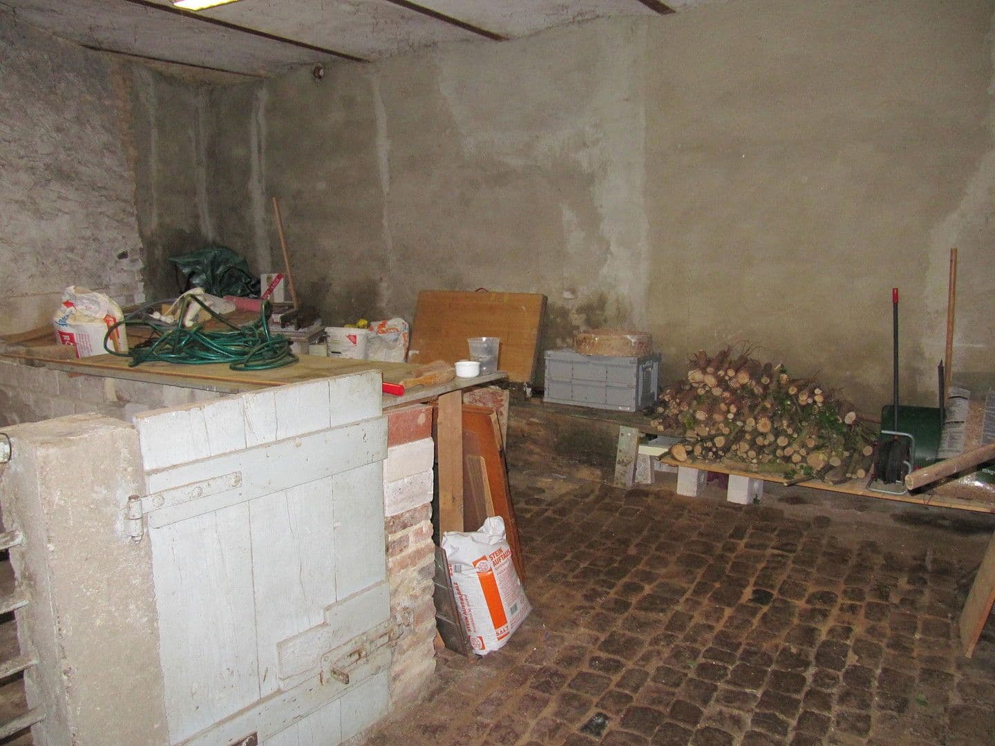 Prodej domu 78 m², pozemek 462 m², Bad Kreuznach, Porýní-Falc Prodej domu 78 m², pozemek 462 m², Bad Kreuznach, Porýní-Falc