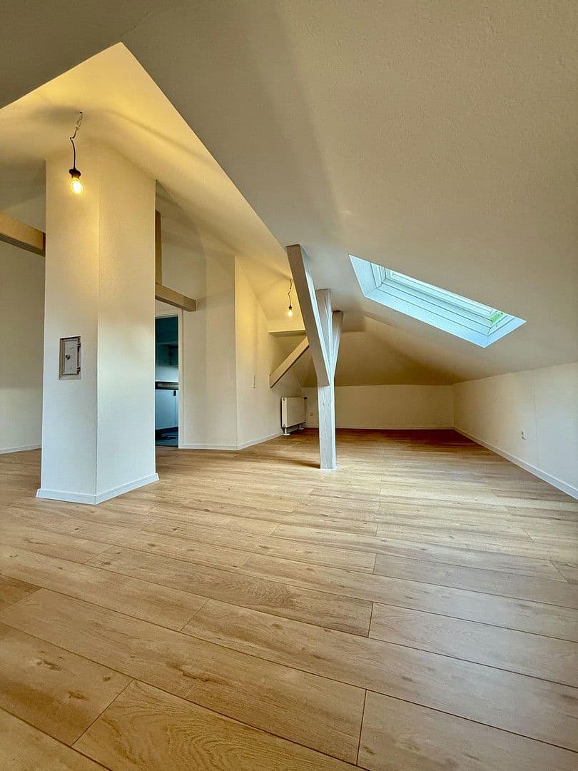 Pronájem bytu 2+1 85 m², Gartenstraße 30, Ludwigshafen am Rhein, Porýní-Falc Pronájem bytu 2+1 85 m², Gartenstraße 30, Ludwigshafen am Rhein, Porýní-Falc