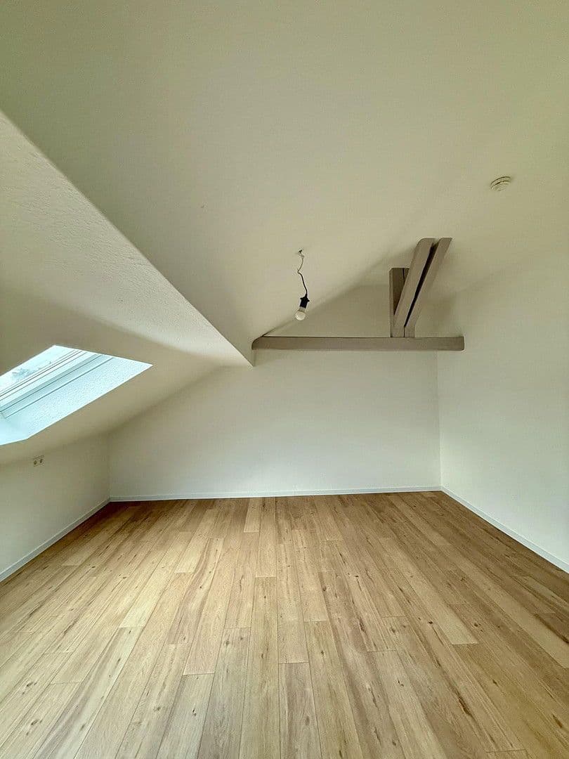 Pronájem bytu 2+1 85 m², Gartenstraße 30, Ludwigshafen am Rhein, Porýní-Falc Pronájem bytu 2+1 85 m², Gartenstraße 30, Ludwigshafen am Rhein, Porýní-Falc