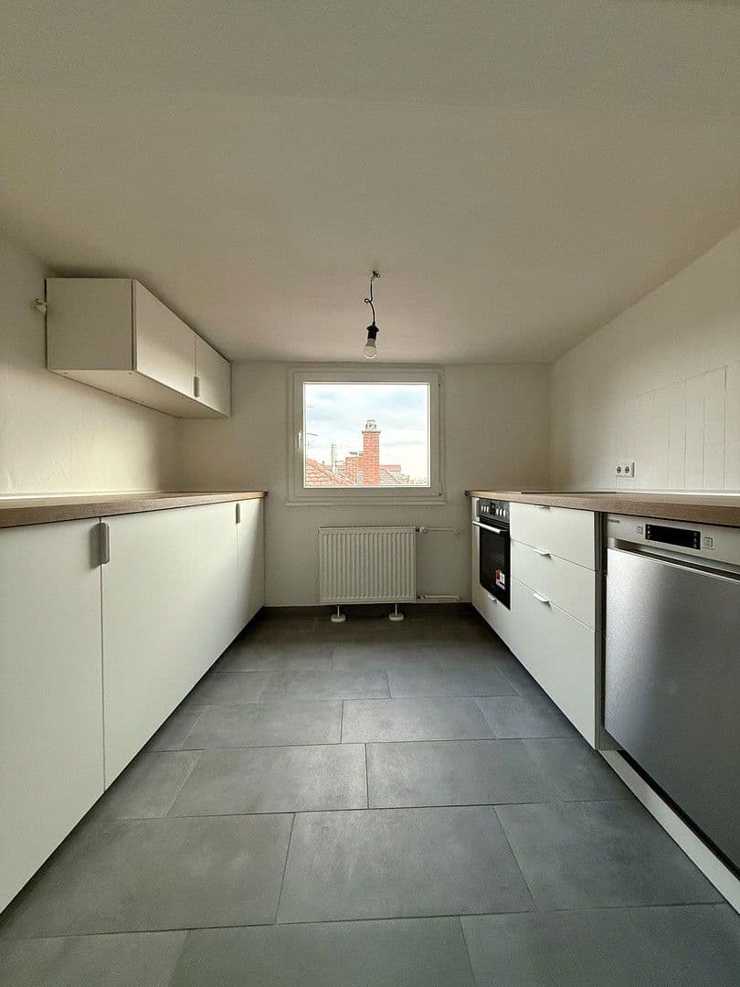 Pronájem bytu 2+1 85 m², Gartenstraße 30, Ludwigshafen am Rhein, Porýní-Falc Pronájem bytu 2+1 85 m², Gartenstraße 30, Ludwigshafen am Rhein, Porýní-Falc