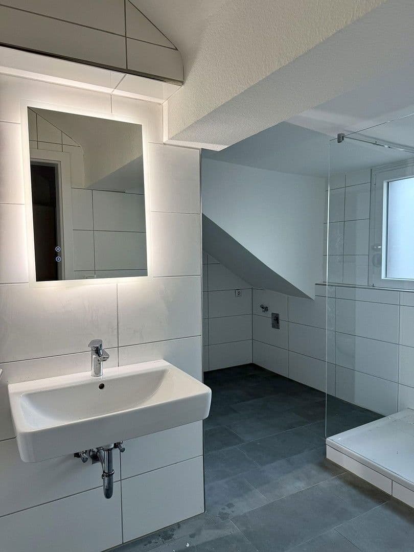 Pronájem bytu 2+1 85 m², Gartenstraße 30, Ludwigshafen am Rhein, Porýní-Falc Pronájem bytu 2+1 85 m², Gartenstraße 30, Ludwigshafen am Rhein, Porýní-Falc