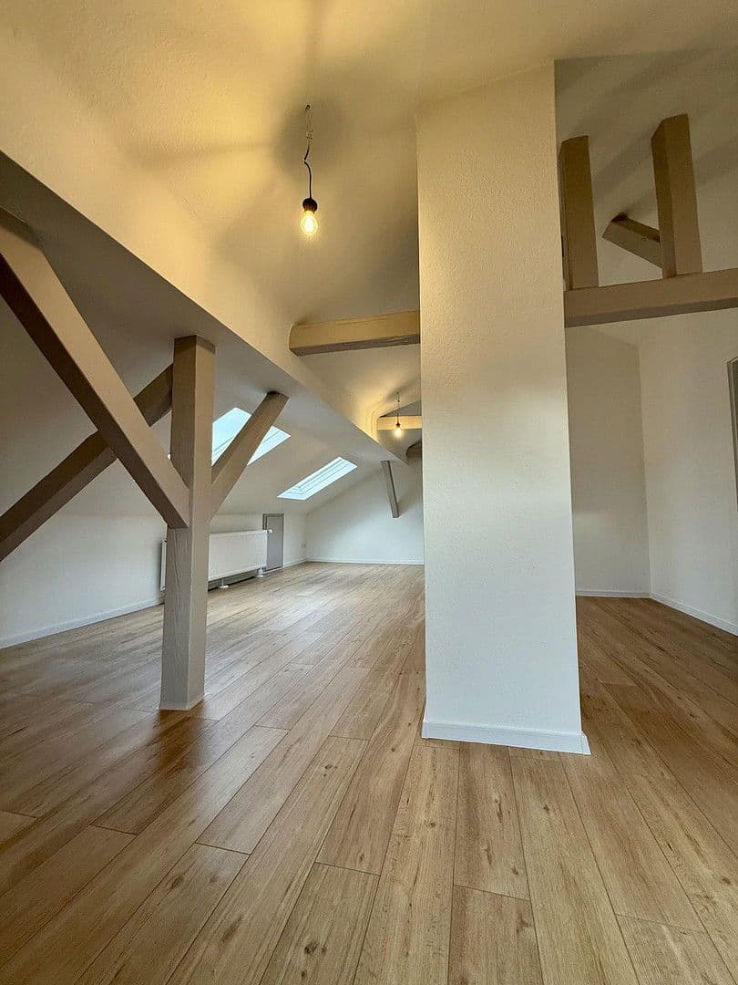 Pronájem bytu 2+1 85 m², Gartenstraße 30, Ludwigshafen am Rhein, Porýní-Falc Pronájem bytu 2+1 85 m², Gartenstraße 30, Ludwigshafen am Rhein, Porýní-Falc