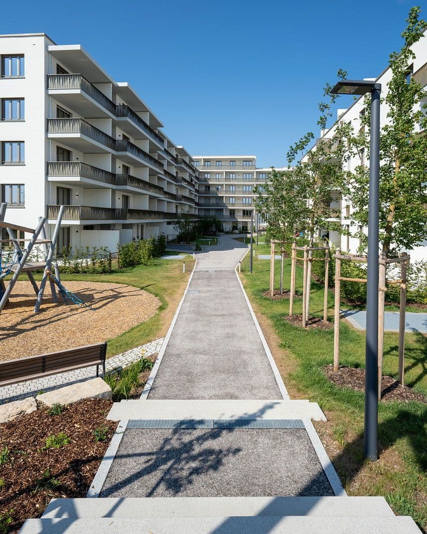 Pronájem bytu 2+1 60 m², Marie-Deubler-Str. 4, Neuried, Bavorsko Pronájem bytu 2+1 60 m², Marie-Deubler-Str. 4, Neuried, Bavorsko