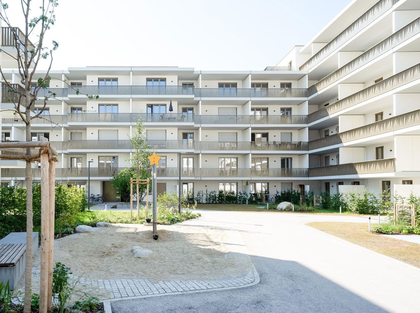 Pronájem bytu 2+1 60 m², Marie-Deubler-Str. 4, Neuried, Bavorsko Pronájem bytu 2+1 60 m², Marie-Deubler-Str. 4, Neuried, Bavorsko