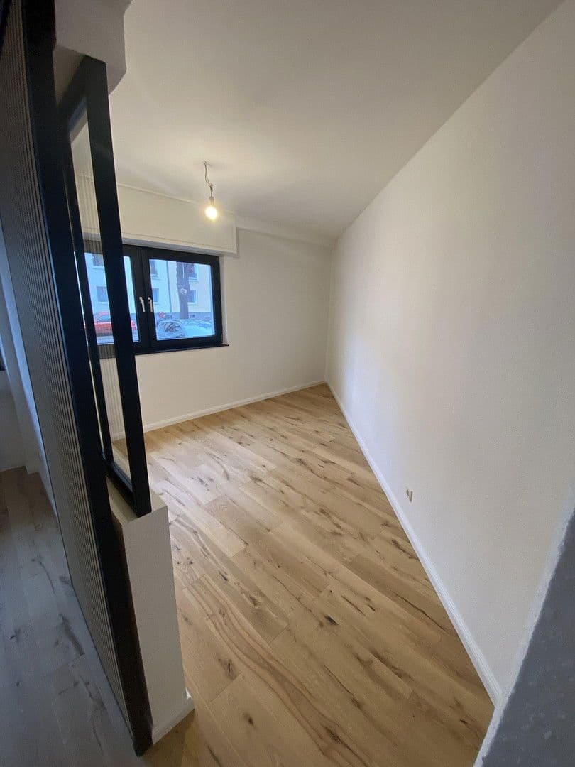 Pronájem bytu 1+1 55 m², Köln, Severní Porýní-Vestfálsko Pronájem bytu 1+1 55 m², Köln, Severní Porýní-Vestfálsko