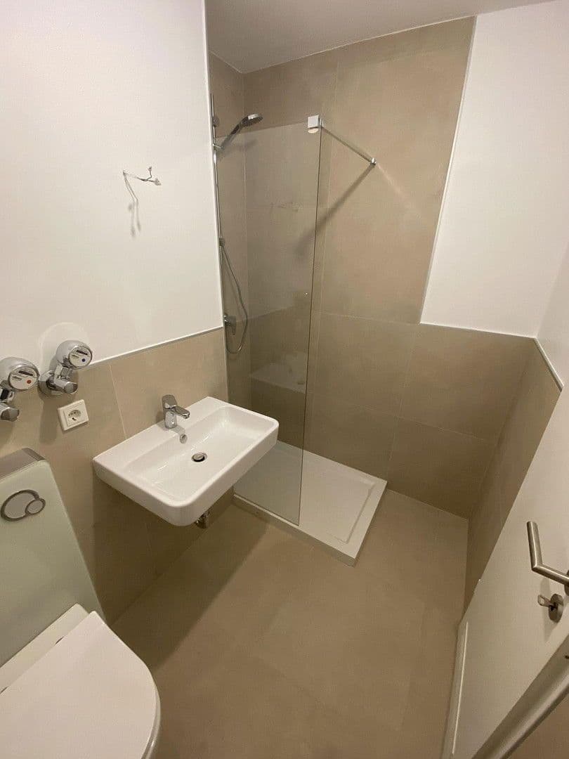 Pronájem bytu 1+1 55 m², Köln, Severní Porýní-Vestfálsko Pronájem bytu 1+1 55 m², Köln, Severní Porýní-Vestfálsko