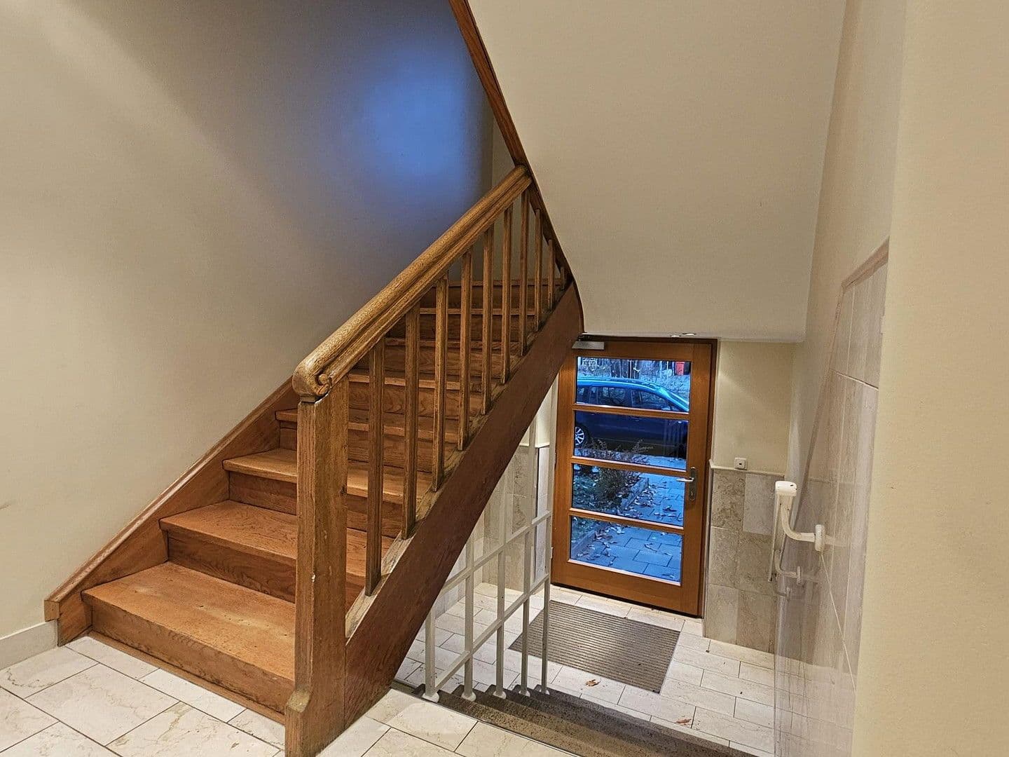 Pronájem bytu 2+1 47 m², Oberbiberger Straße 10, München, Bavorsko Pronájem bytu 2+1 47 m², Oberbiberger Straße 10, München, Bavorsko