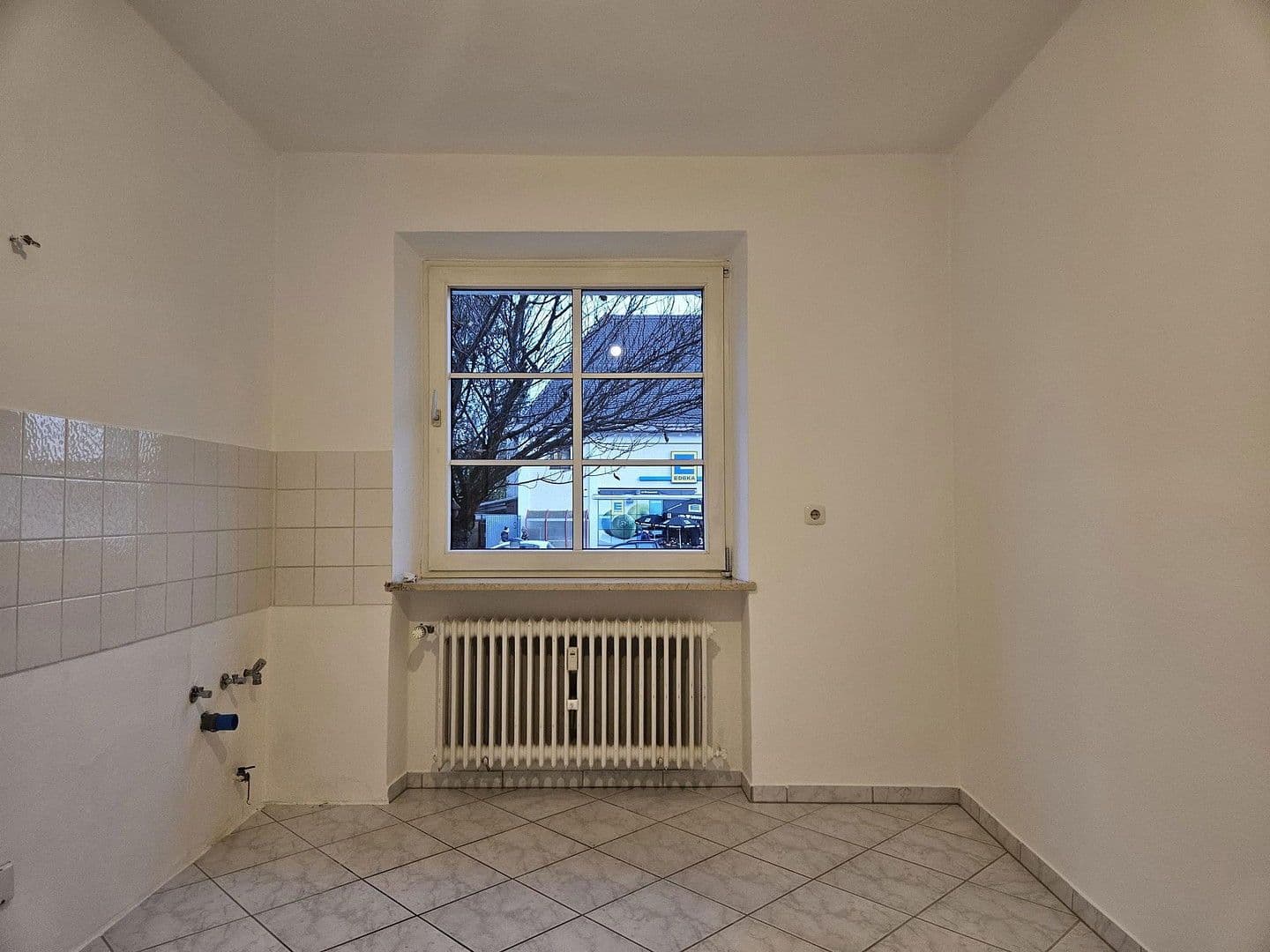 Pronájem bytu 2+1 47 m², Oberbiberger Straße 10, München, Bavorsko Pronájem bytu 2+1 47 m², Oberbiberger Straße 10, München, Bavorsko