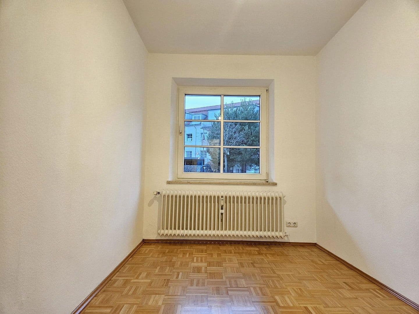 Pronájem bytu 2+1 47 m², Oberbiberger Straße 10, München, Bavorsko Pronájem bytu 2+1 47 m², Oberbiberger Straße 10, München, Bavorsko