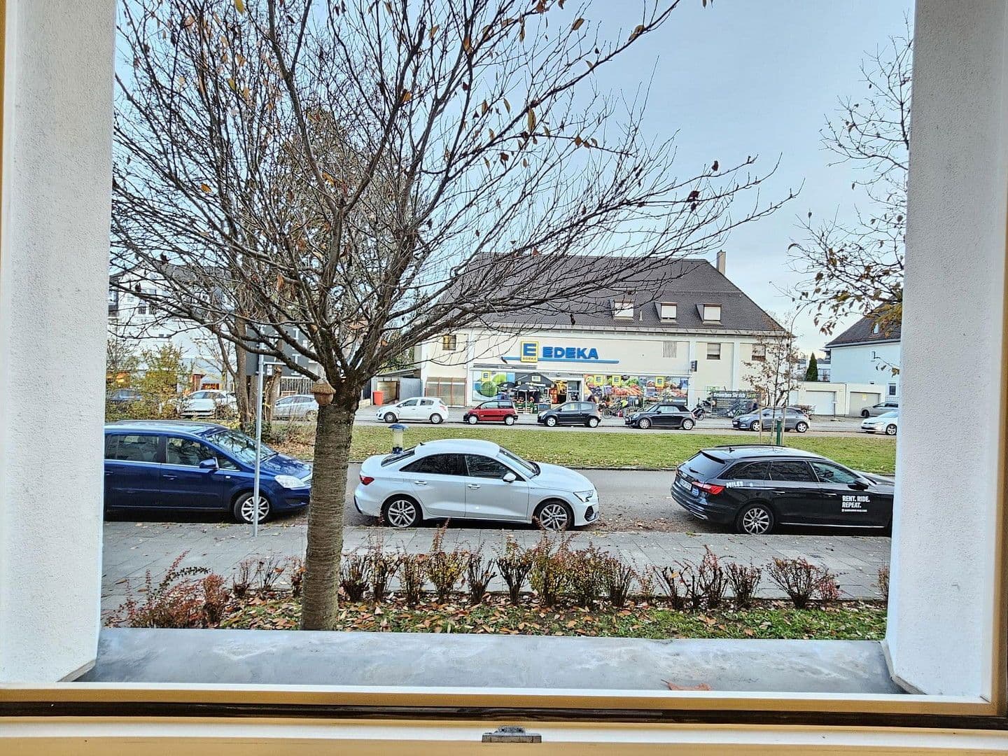 Pronájem bytu 2+1 47 m², Oberbiberger Straße 10, München, Bavorsko Pronájem bytu 2+1 47 m², Oberbiberger Straße 10, München, Bavorsko