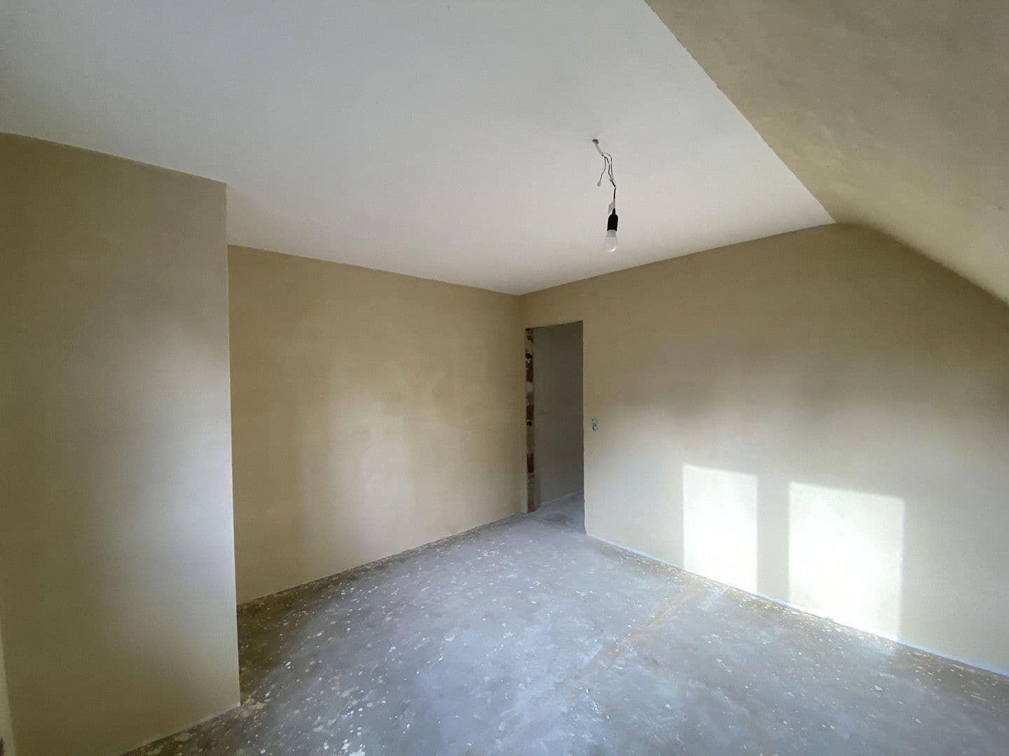 Prodej domu 138 m², pozemek 378 m², Nettetal, Severní Porýní-Vestfálsko Prodej domu 138 m², pozemek 378 m², Nettetal, Severní Porýní-Vestfálsko