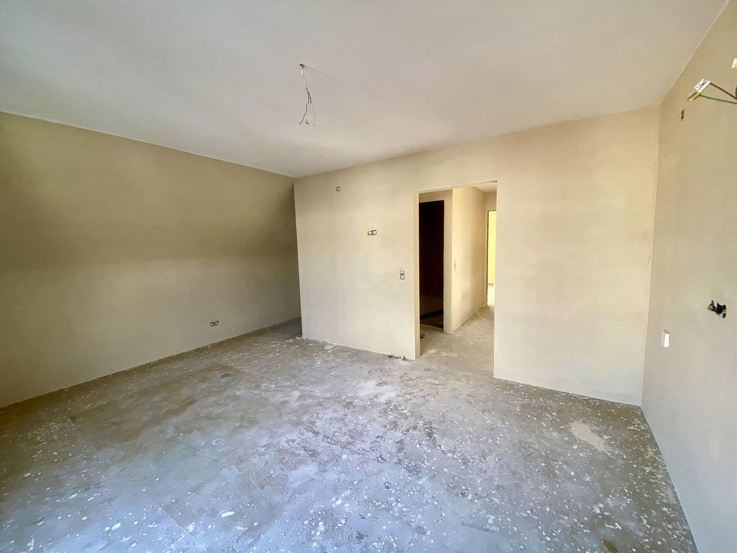 Prodej domu 138 m², pozemek 378 m², Nettetal, Severní Porýní-Vestfálsko Prodej domu 138 m², pozemek 378 m², Nettetal, Severní Porýní-Vestfálsko