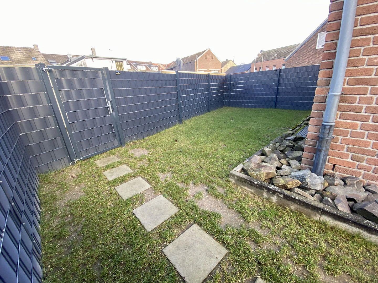 Prodej domu 138 m², pozemek 378 m², Nettetal, Severní Porýní-Vestfálsko Prodej domu 138 m², pozemek 378 m², Nettetal, Severní Porýní-Vestfálsko