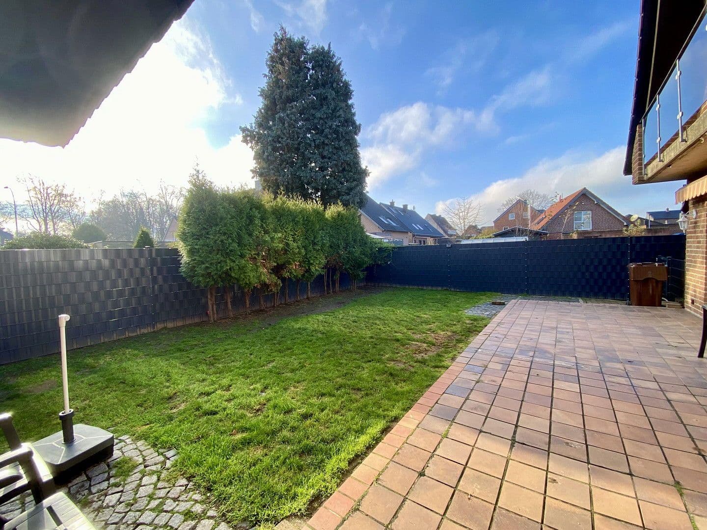 Prodej domu 138 m², pozemek 378 m², Nettetal, Severní Porýní-Vestfálsko Prodej domu 138 m², pozemek 378 m², Nettetal, Severní Porýní-Vestfálsko