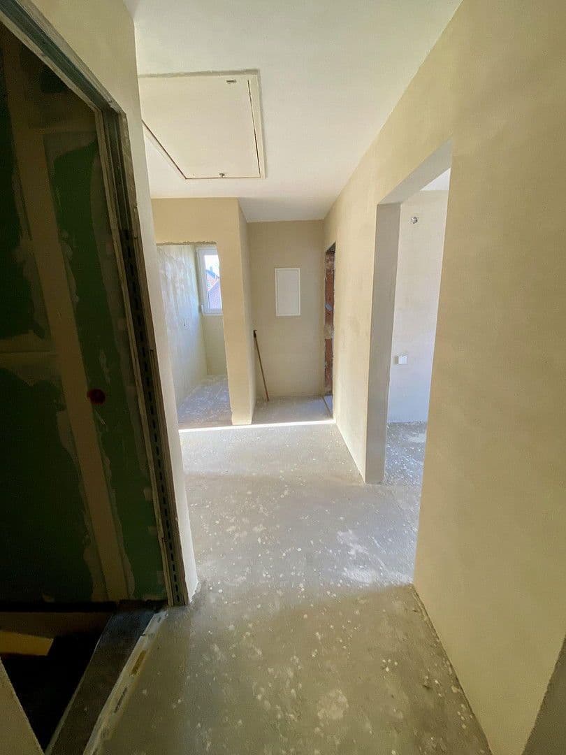 Prodej domu 138 m², pozemek 378 m², Nettetal, Severní Porýní-Vestfálsko Prodej domu 138 m², pozemek 378 m², Nettetal, Severní Porýní-Vestfálsko