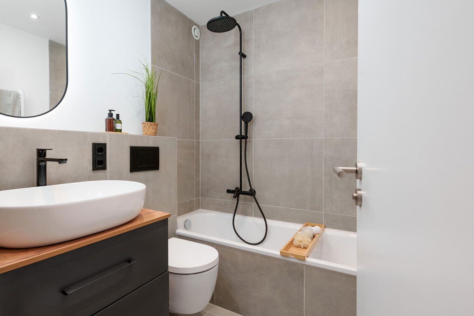 Prodej bytu 3+1 75 m², Aldringenstraße 8, München, Bavorsko Prodej bytu 3+1 75 m², Aldringenstraße 8, München, Bavorsko