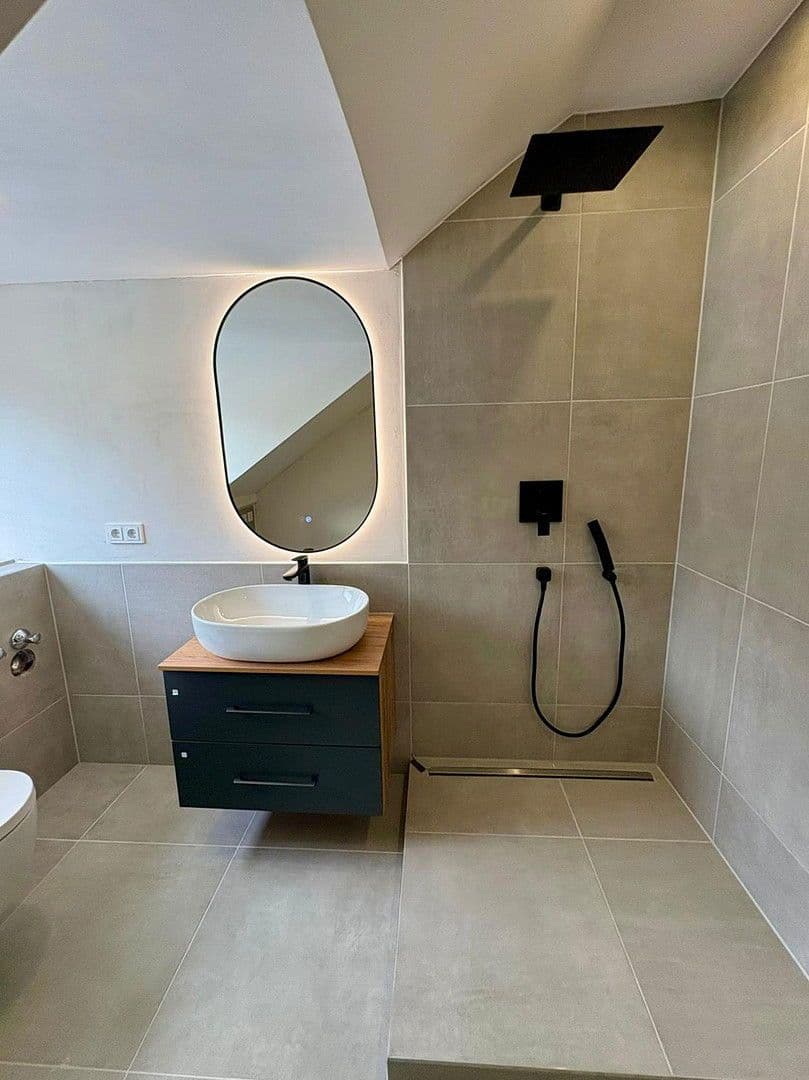 Prodej bytu 3+1 64 m², Cimbernstraße 66, München, Bavorsko Prodej bytu 3+1 64 m², Cimbernstraße 66, München, Bavorsko