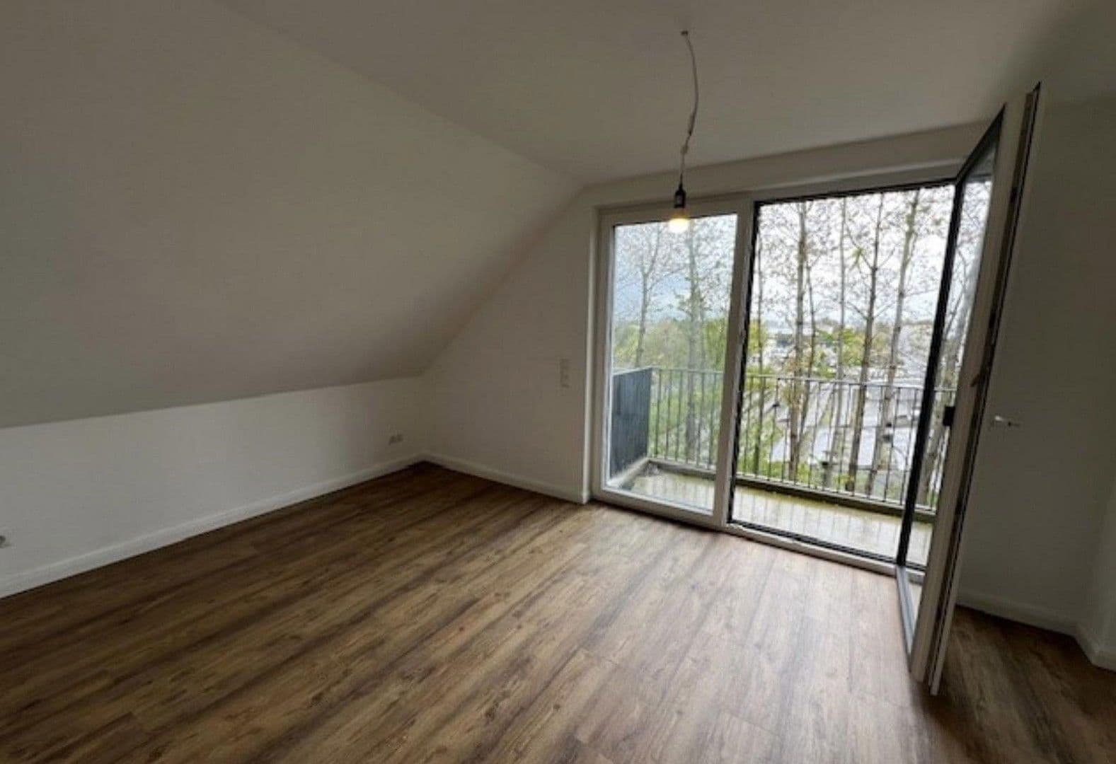 Pronájem bytu 4+1 164 m², Sierksdorfer Straße 65, Neustadt in Holstein, Šlesvicko-Holštýnsko Pronájem bytu 4+1 164 m², Sierksdorfer Straße 65, Neustadt in Holstein, Šlesvicko-Holštýnsko