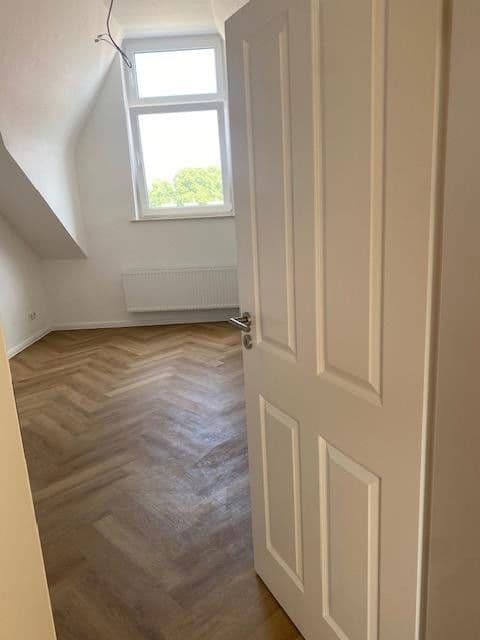 Prodej domu 420 m², pozemek 400 m², Düsseldorf, Severní Porýní-Vestfálsko Prodej domu 420 m², pozemek 400 m², Düsseldorf, Severní Porýní-Vestfálsko