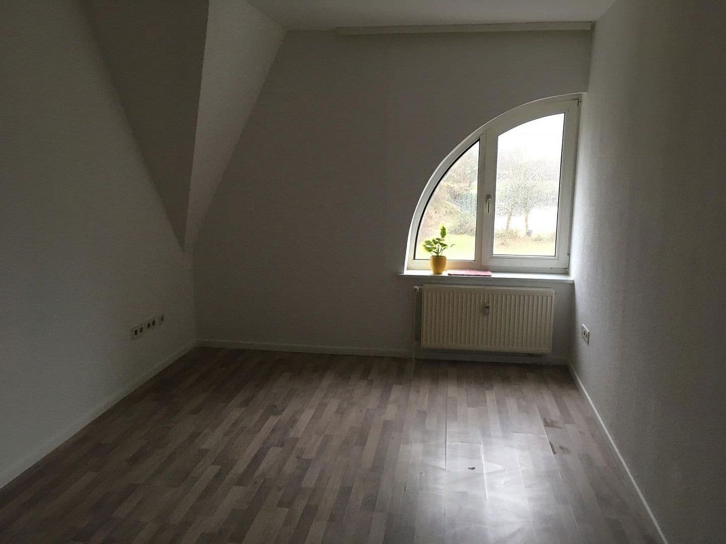 Prodej domu 485 m², pozemek 449 m², Hagen, Severní Porýní-Vestfálsko Prodej domu 485 m², pozemek 449 m², Hagen, Severní Porýní-Vestfálsko